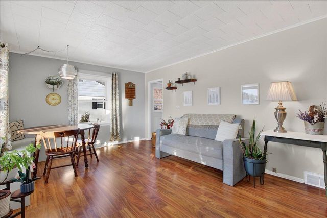 725 Berry Street, Stoughton, WI 53589