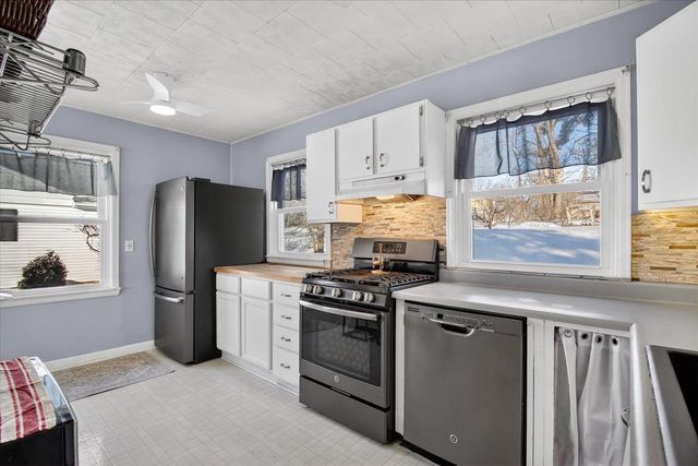 725 Berry Street, Stoughton, WI 53589