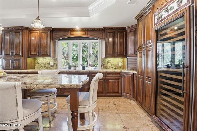 27139 Crystal Springs Road, Canyon Country, CA 91387