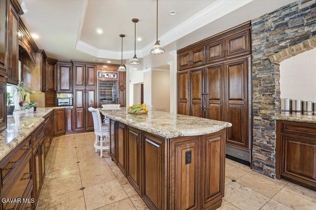 27139 Crystal Springs Road, Canyon Country, CA 91387