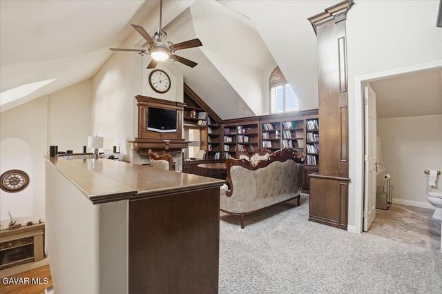 27139 Crystal Springs Road, Canyon Country, CA 91387
