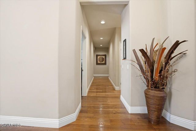 27139 Crystal Springs Road, Canyon Country, CA 91387