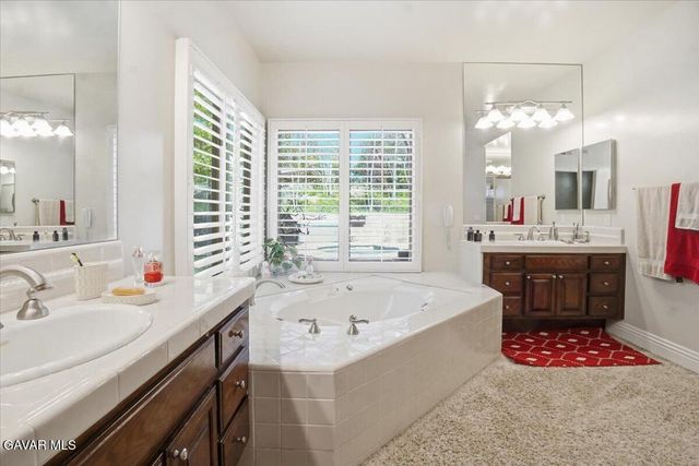 27139 Crystal Springs Road, Canyon Country, CA 91387
