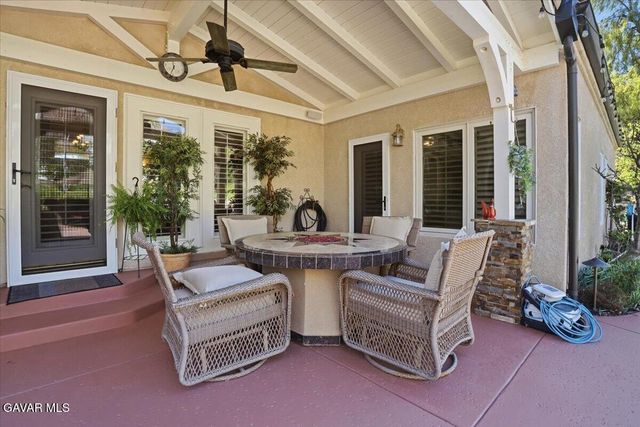 27139 Crystal Springs Road, Canyon Country, CA 91387