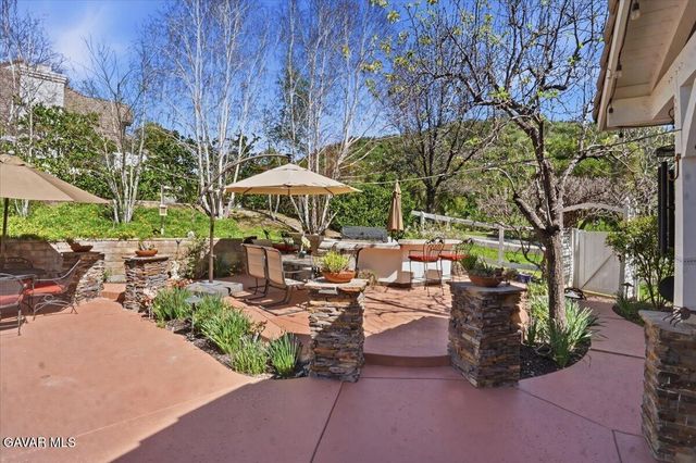 27139 Crystal Springs Road, Canyon Country, CA 91387