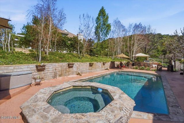 27139 Crystal Springs Road, Canyon Country, CA 91387