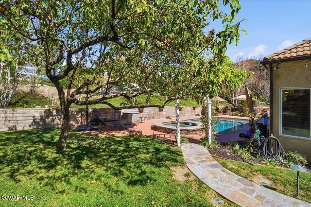27139 Crystal Springs Road, Canyon Country, CA 91387