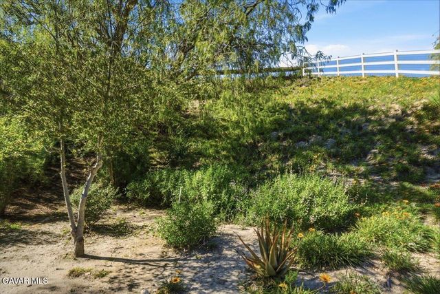 27139 Crystal Springs Road, Canyon Country, CA 91387
