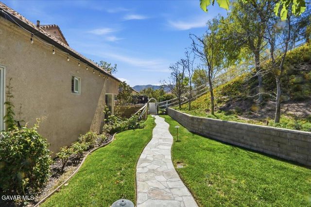 27139 Crystal Springs Road, Canyon Country, CA 91387