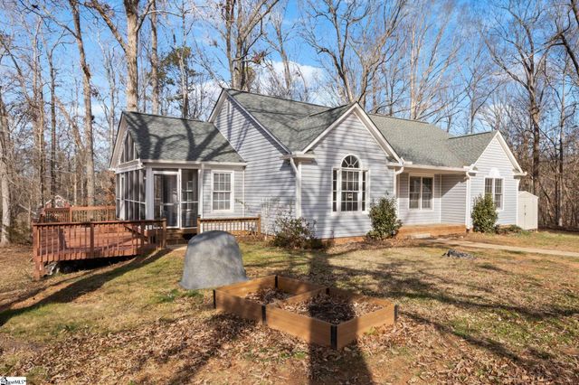 2075 Cowens Bridge Road, Gray Court, SC 29645