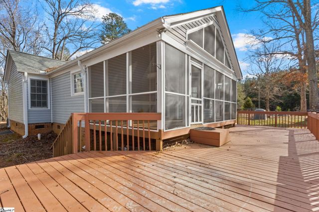 2075 Cowens Bridge Road, Gray Court, SC 29645