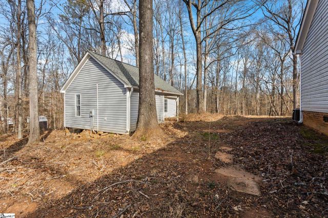 2075 Cowens Bridge Road, Gray Court, SC 29645