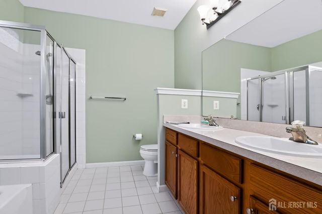 8 George W Helme Drive, Helmetta, NJ 08828