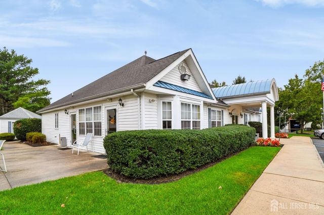 8 George W Helme Drive, Helmetta, NJ 08828