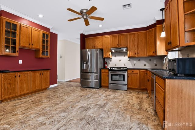 8 George W Helme Drive, Helmetta, NJ 08828