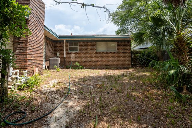 406 NW Sherry Circle, Fort Walton Beach, FL 32548