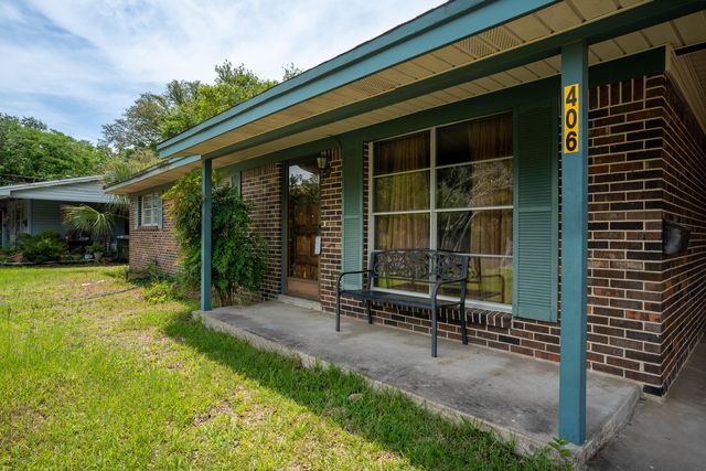 406 NW Sherry Circle, Fort Walton Beach, FL 32548