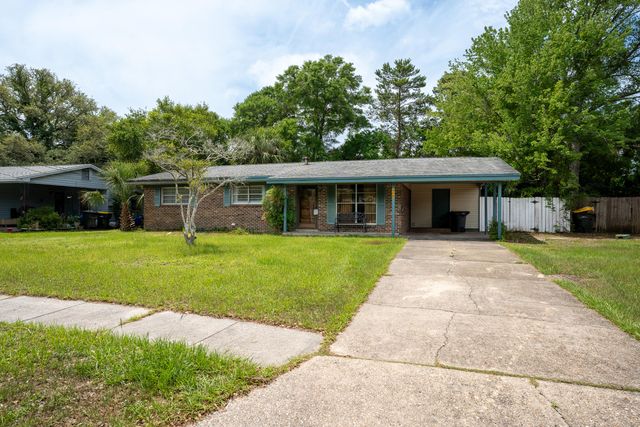 406 NW Sherry Circle, Fort Walton Beach, FL 32548