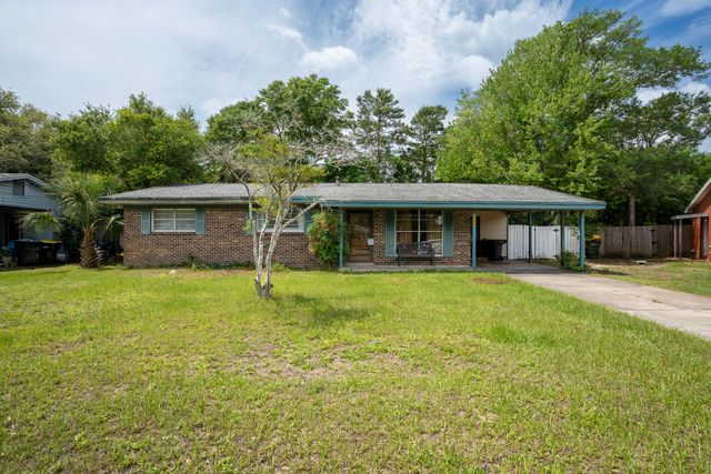 406 NW Sherry Circle, Fort Walton Beach, FL 32548