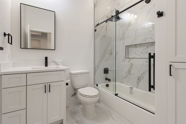 212 E Beachwood Loop, Trinidad, TX 75163