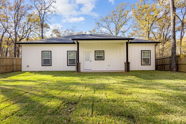 212 E Beachwood Loop, Trinidad, TX 75163