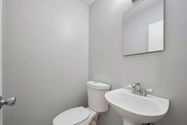 10350 Canterbury Street 1E, Westchester, IL 60154