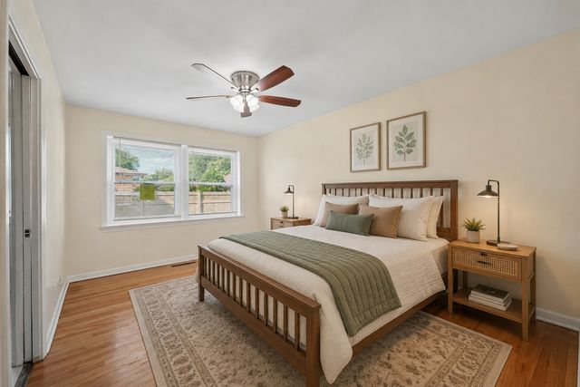 10350 Canterbury Street 1E, Westchester, IL 60154