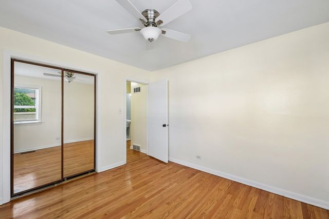 10350 Canterbury Street 1E, Westchester, IL 60154