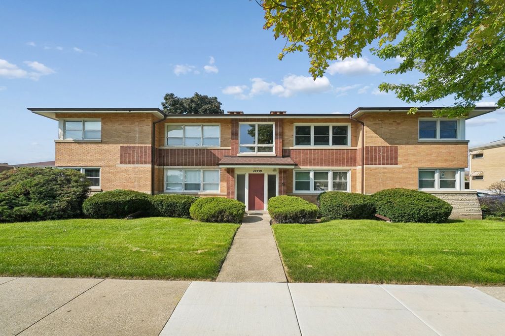 10350 Canterbury Street 1E, Westchester, IL 60154