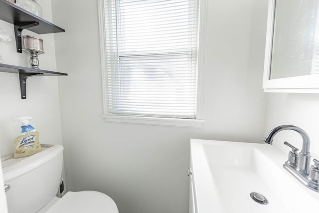 9904 S Cicero Avenue, Oak Lawn, IL 60453