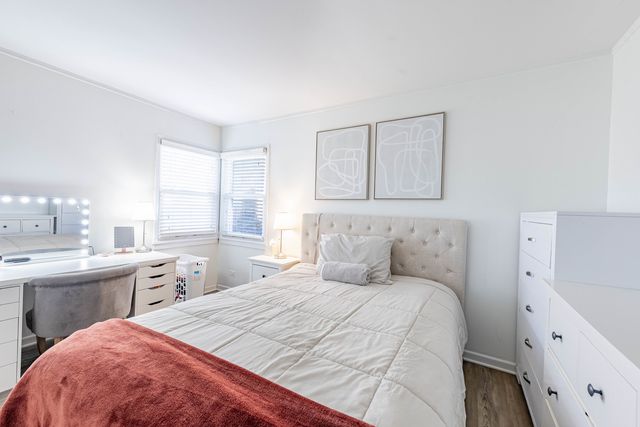 9904 S Cicero Avenue, Oak Lawn, IL 60453