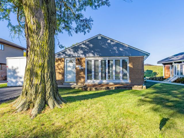 9904 S Cicero Avenue, Oak Lawn, IL 60453