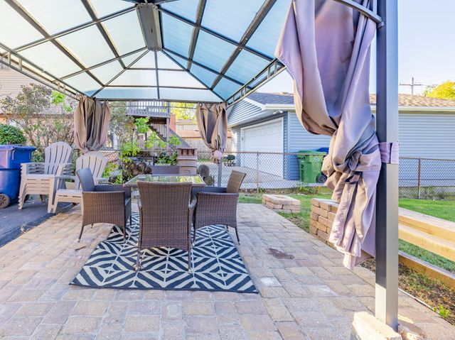 9904 S Cicero Avenue, Oak Lawn, IL 60453