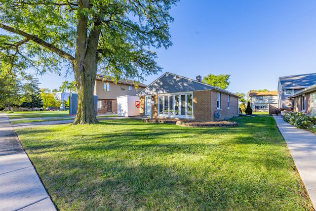 9904 S Cicero Avenue, Oak Lawn, IL 60453