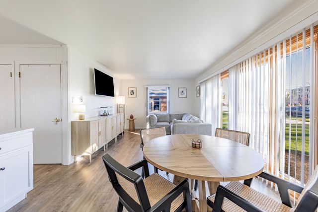 9904 S Cicero Avenue, Oak Lawn, IL 60453