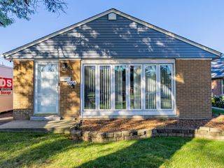 9904 S Cicero Avenue, Oak Lawn, IL 60453
