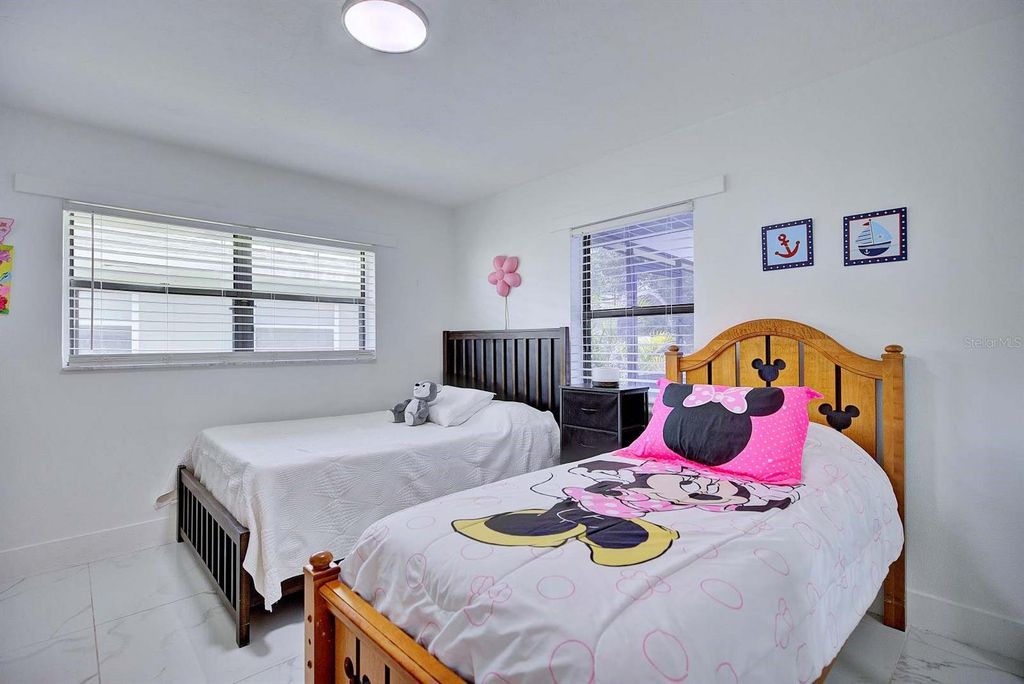 Image 25 of property listing at 4160 LAKEVIEW DRIVE, Sebring, FL 33870