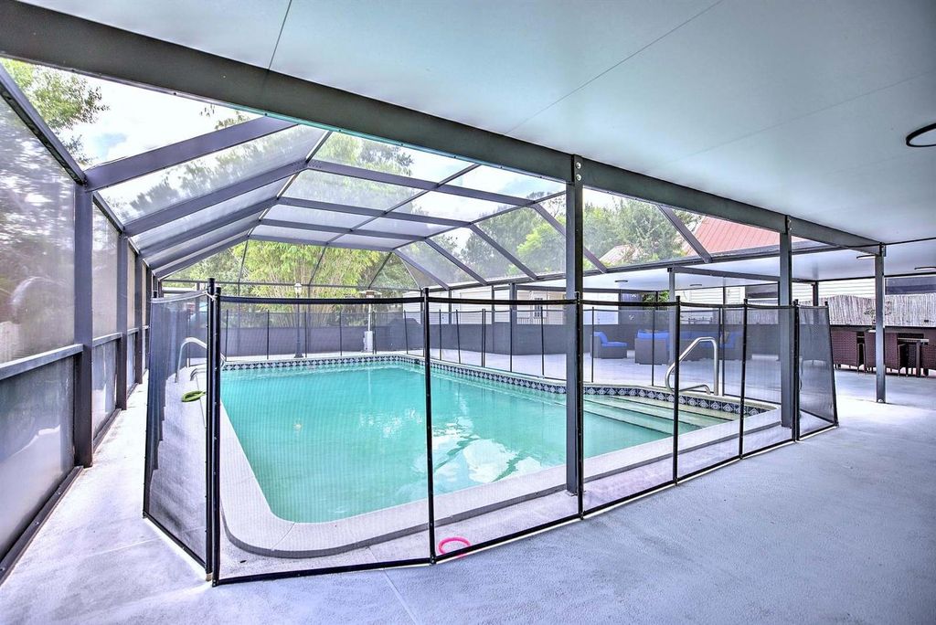Image 38 of property listing at 4160 LAKEVIEW DRIVE, Sebring, FL 33870