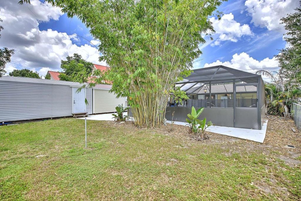 Image 49 of property listing at 4160 LAKEVIEW DRIVE, Sebring, FL 33870