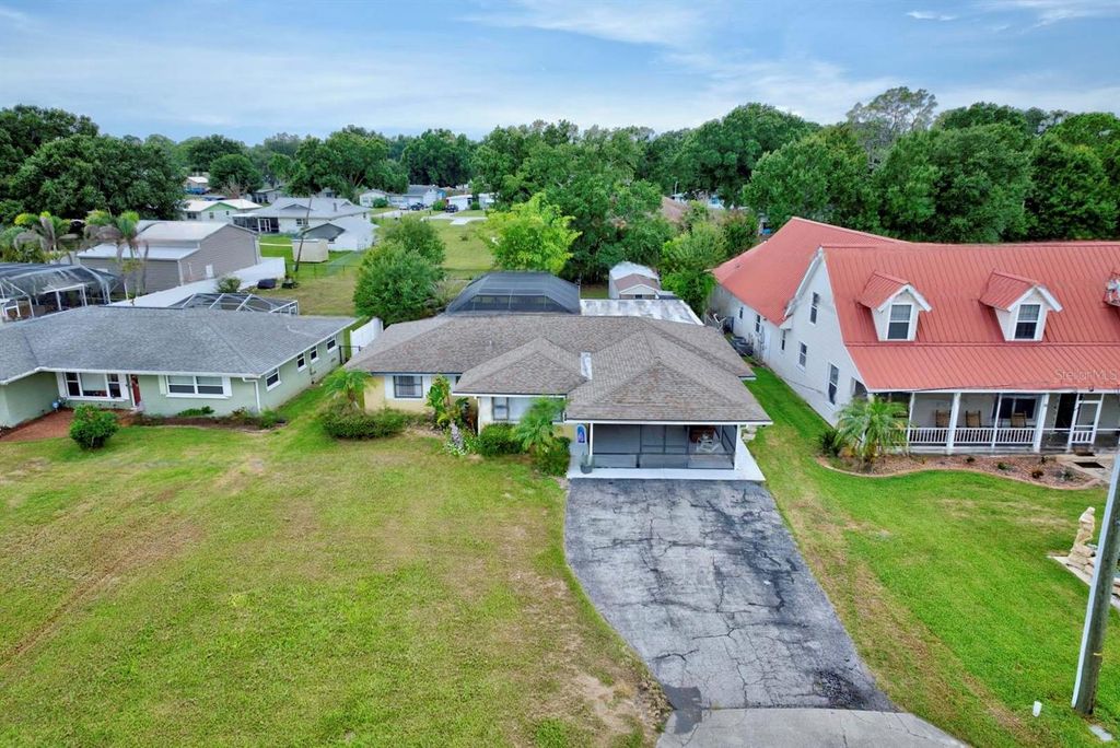 Image 52 of property listing at 4160 LAKEVIEW DRIVE, Sebring, FL 33870