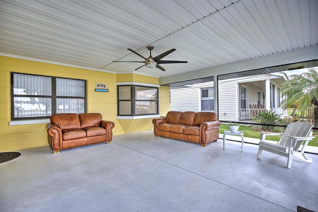 Image 7 of property listing at 4160 LAKEVIEW DRIVE, Sebring, FL 33870