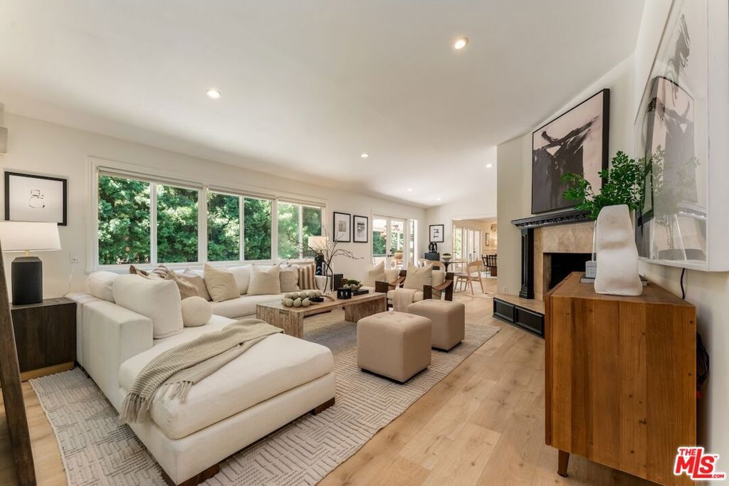 4725 Vanalden Avenue, Tarzana, CA 91356 — photo 4