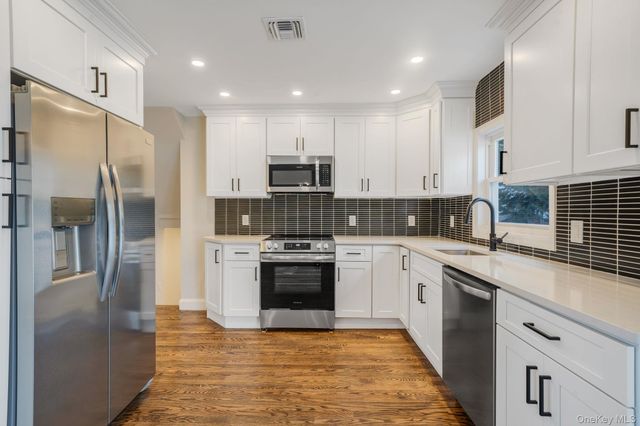 233 Harrison Avenue, Island Park, NY 11558