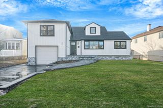 233 Harrison Avenue, Island Park, NY 11558