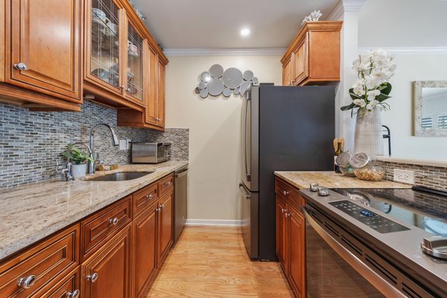 1001 NE 8th Avenue 212, Delray Beach, FL 33483