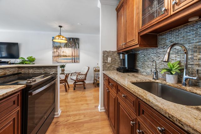 1001 NE 8th Avenue 212, Delray Beach, FL 33483