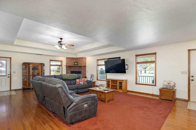 248 Pleasant Lane, Seymour, MO 65746