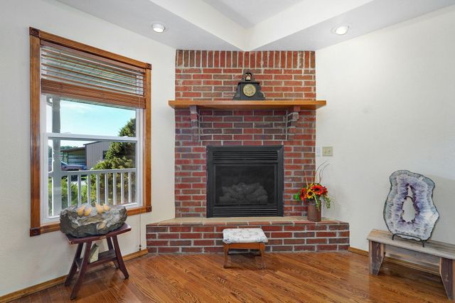 248 Pleasant Lane, Seymour, MO 65746