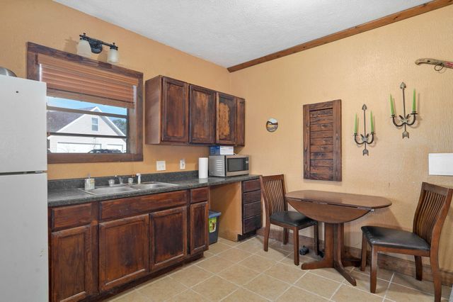 248 Pleasant Lane, Seymour, MO 65746