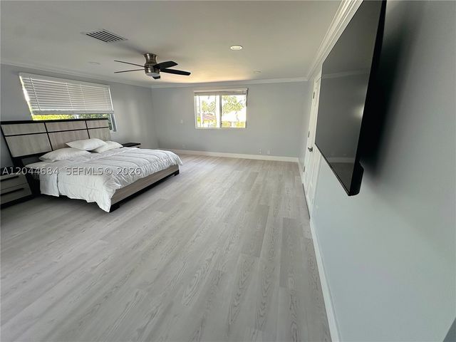 2445 SE 8th St, Pompano Beach, FL 33062